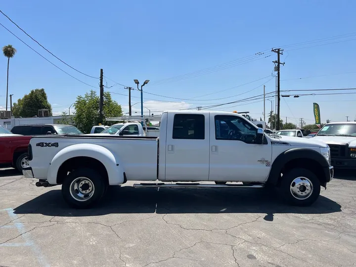 White, 2011 Ford F-450 Super Duty Image 5