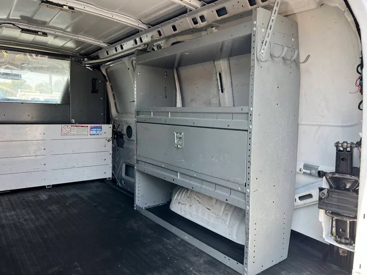 White, 2015 Chevrolet Express Image 14