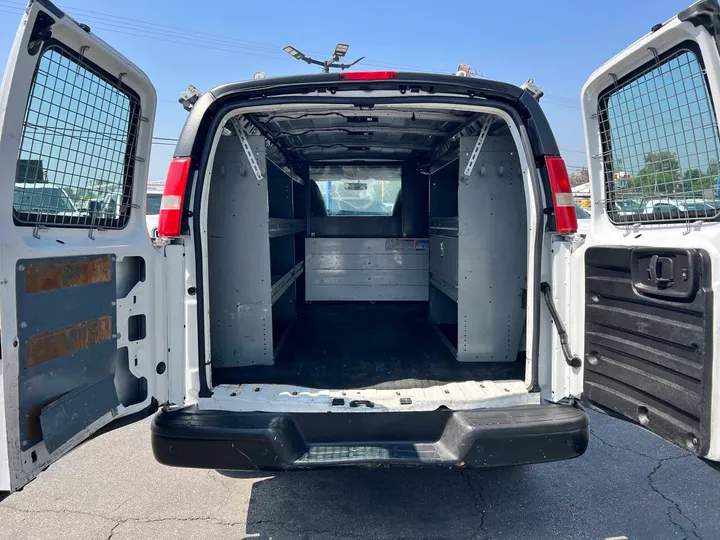 White, 2015 Chevrolet Express Image 11
