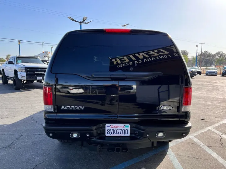 Black, 2004 Ford Excursion Image 10