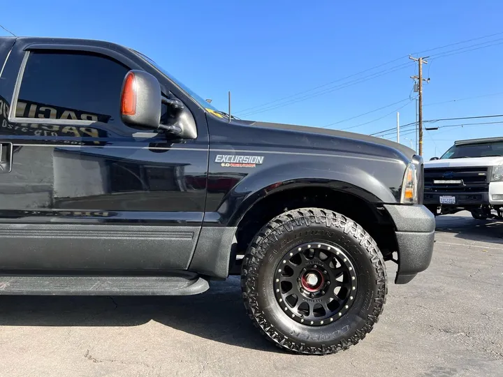 Black, 2004 Ford Excursion Image 7