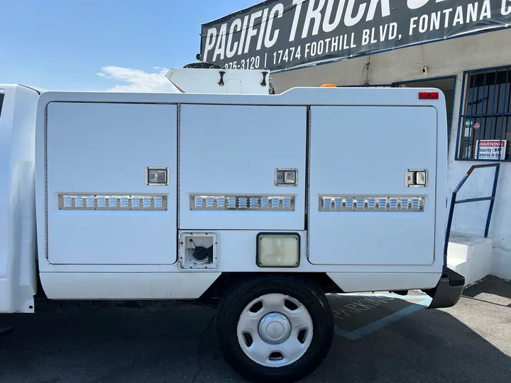 White, 2009 Ford F-150 Image 6