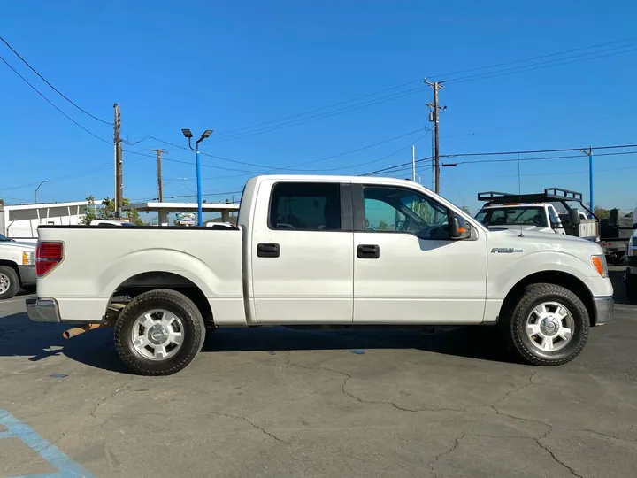 White, 2011 Ford F-150 Image 4