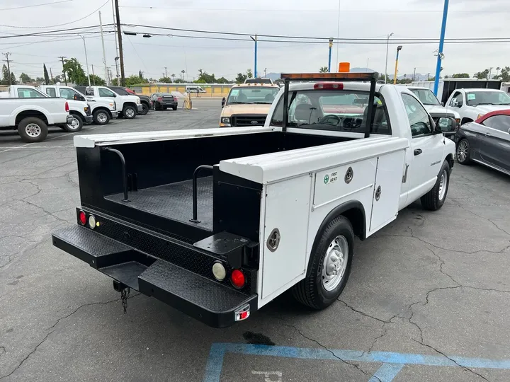 White, 2004 Dodge Ram 2500 Image 10