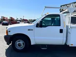 White, 2001 Ford F-350 Super Duty Thumnail Image 16