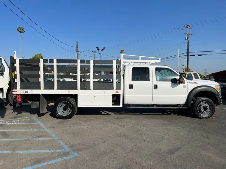 White, 2015 Ford F-550 Super Duty Image 5