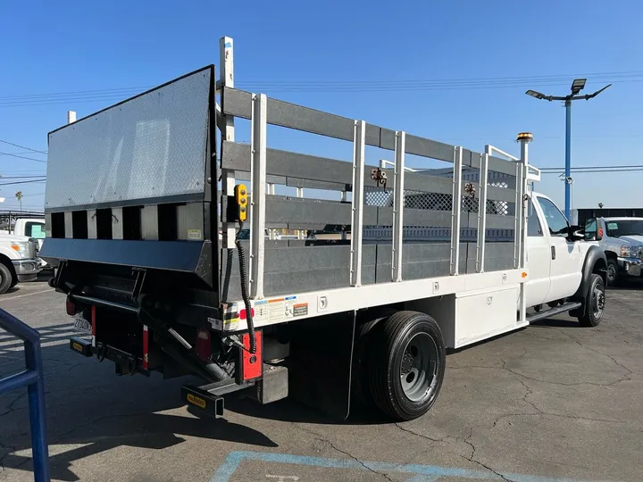 White, 2015 Ford F-550 Super Duty Image 10