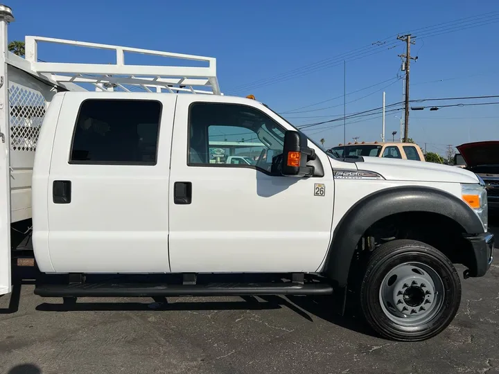 White, 2015 Ford F-550 Super Duty Image 6