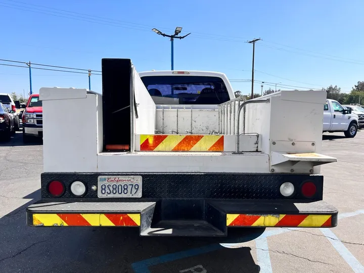 White, 2008 Ford F-250 Super Duty Image 10