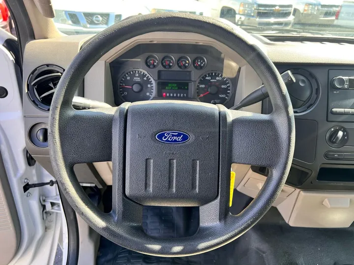 White, 2008 Ford F-250 Super Duty Image 19