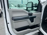 White, 2019 Ford F-250 Super Duty Thumnail Image 25