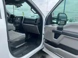 White, 2019 Ford F-250 Super Duty Thumnail Image 30