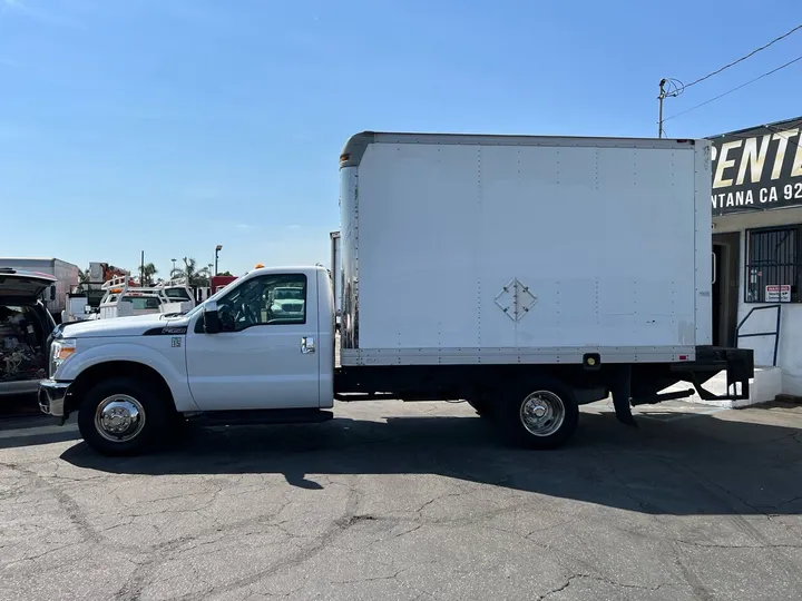 White, 2015 Ford F-350 Super Duty Image 18