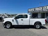 White, 2018 Ford F-250 Super Duty Thumnail Image 14