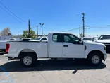 White, 2018 Ford F-250 Super Duty Thumnail Image 5