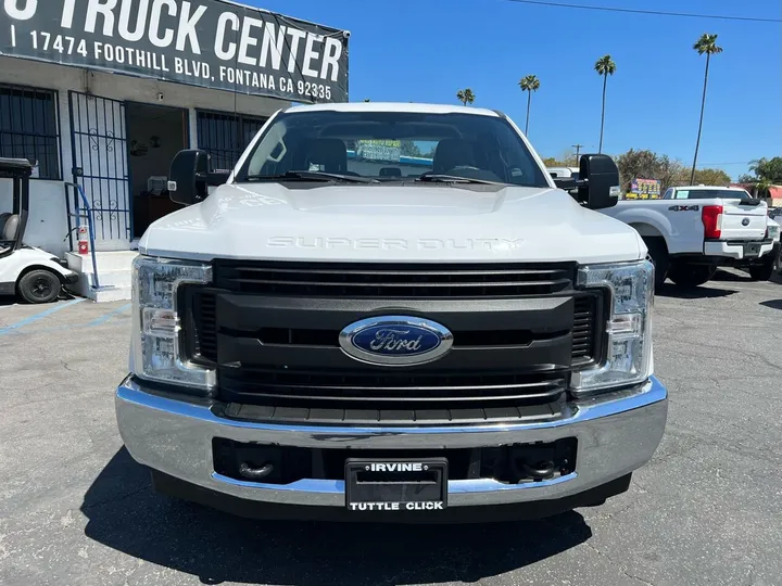 White, 2018 Ford F-250 Super Duty Image 3