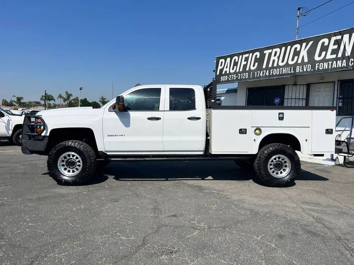 White, 2015 Chevrolet Silverado 2500HD Image 14