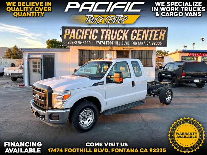 White, 2015 Ford F-350 Super Duty Image 1