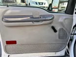 White, 2001 Ford F-250 Super Duty Thumnail Image 17