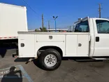 White, 2001 Ford F-250 Super Duty Thumnail Image 6