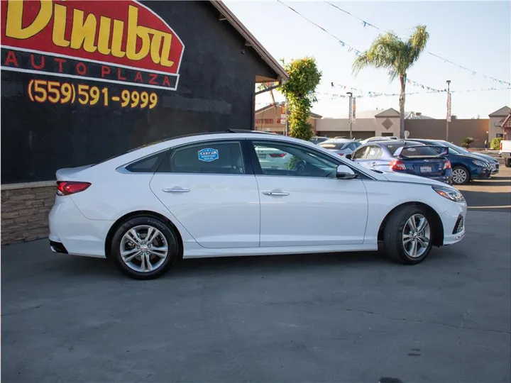 WHITE, 2019 HYUNDAI SONATA Image 22