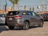 GRAY, 2018 TOYOTA HIGHLANDER Thumnail Image 8