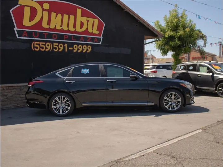 BLACK, 2018 GENESIS G80 Image 9