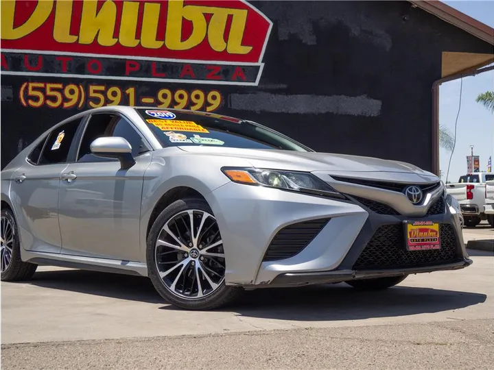 SILVER, 2019 TOYOTA CAMRY Image 5