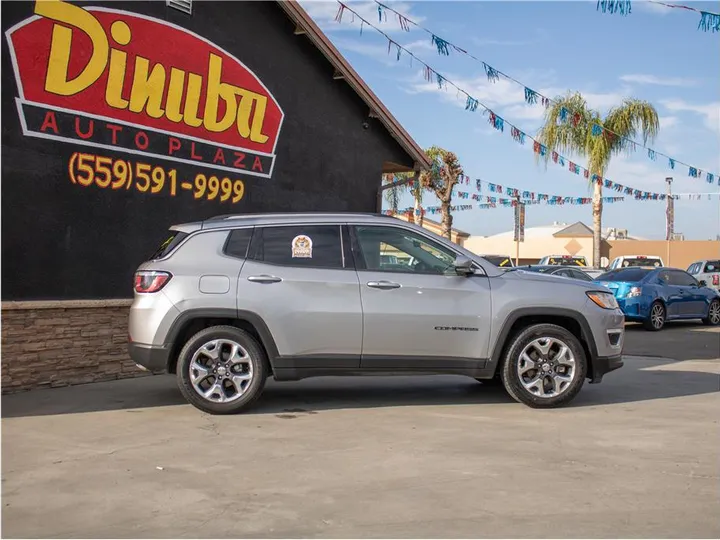 SILVER, 2019 JEEP COMPASS Image 9