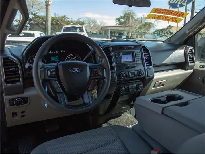 WHITE, 2018 FORD F150 SUPER CAB Image 2