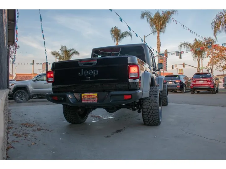 BLACK, 2021 JEEP GLADIATOR Image 9