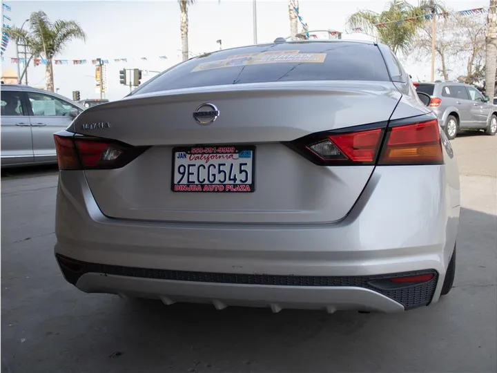 SILVER, 2020 NISSAN ALTIMA Image 7