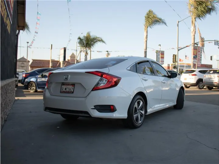 WHITE, 2019 HONDA CIVIC Image 5