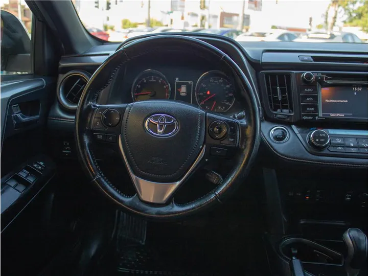 GRAY, 2018 TOYOTA RAV4 Image 14