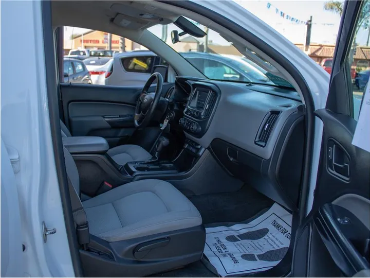 WHITE, 2018 CHEVROLET COLORADO CREW CAB Image 13