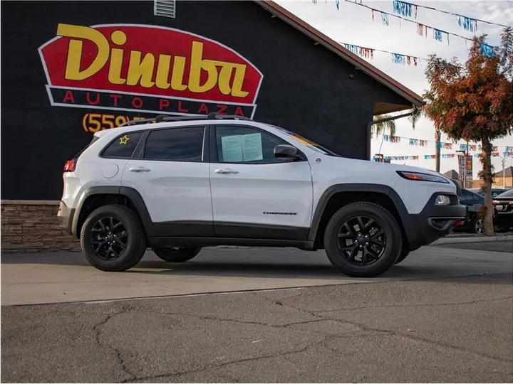 WHITE, 2017 JEEP CHEROKEE Image 6