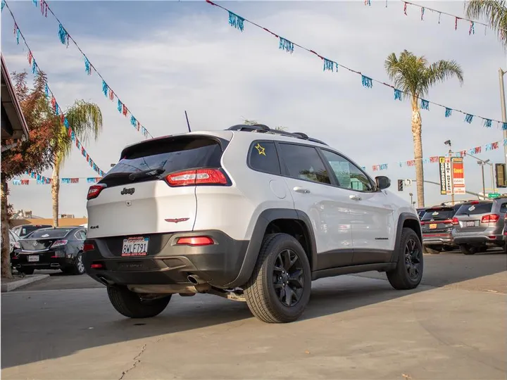 WHITE, 2017 JEEP CHEROKEE Image 3