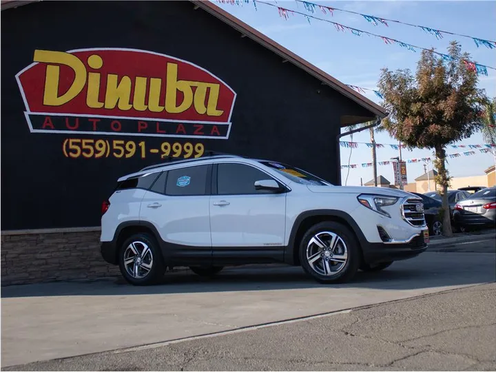 WHITE, 2020 GMC TERRAIN Image 6