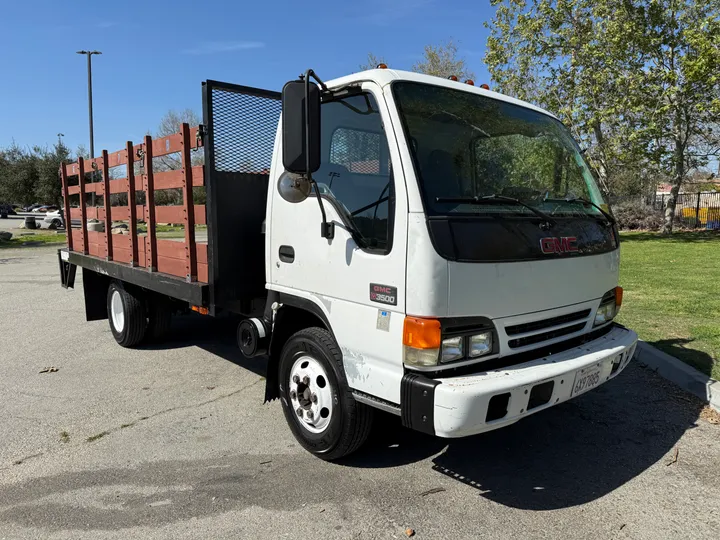 BLACK, 2001 GMC W3500 FLAT BED TRUCK Image 3