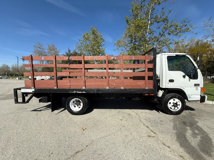 BLACK, 2001 GMC W3500 FLAT BED TRUCK Image 4
