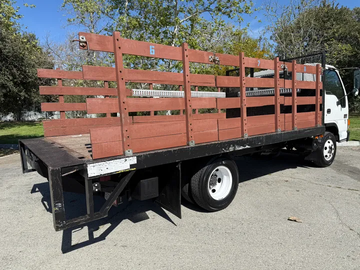 BLACK, 2001 GMC W3500 FLAT BED TRUCK Image 12