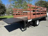 BLACK, 2001 GMC W3500 FLAT BED TRUCK Thumnail Image 13