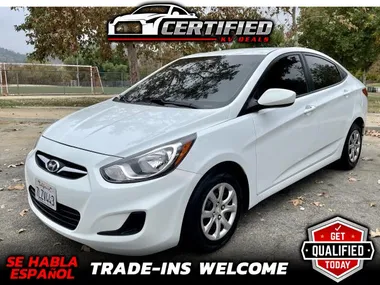 WHITE, 2013 HYUNDAI ACCENT Image 