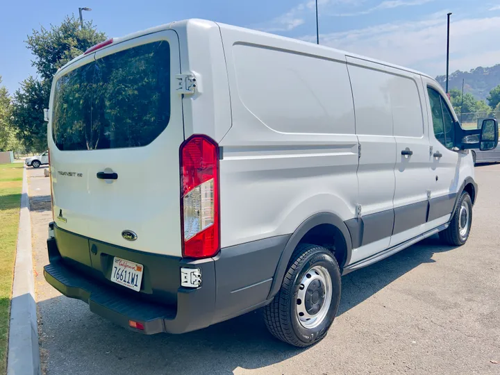 WHITE, 2016 FORD TRANSIT 150 VAN Image 5