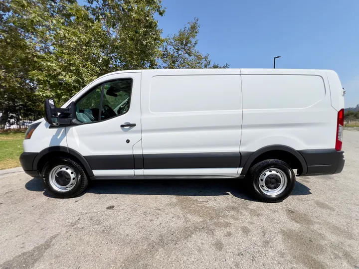 WHITE, 2016 FORD TRANSIT 150 VAN Image 26