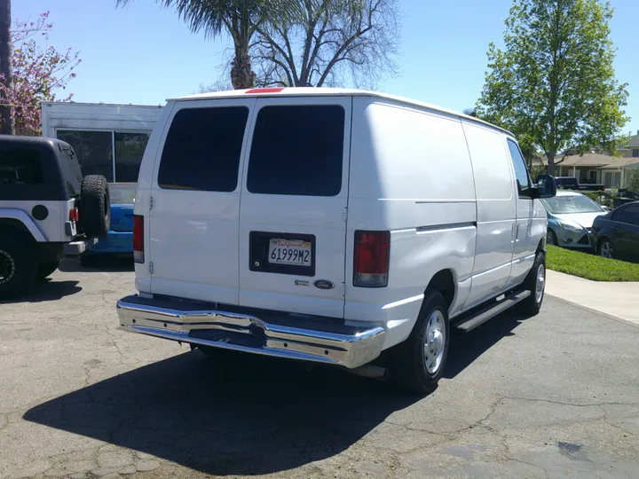 WHITE, 2012 FORD E150 CARGO Image 6