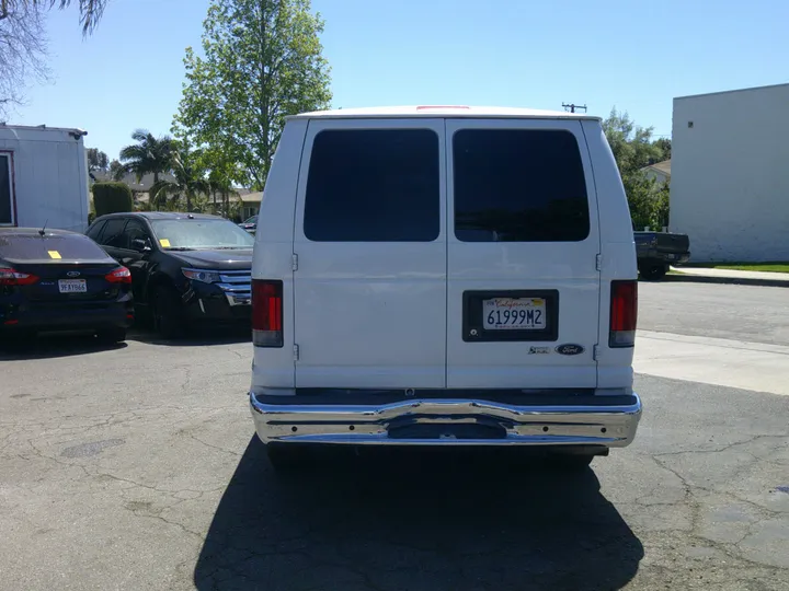 WHITE, 2012 FORD E150 CARGO Image 5