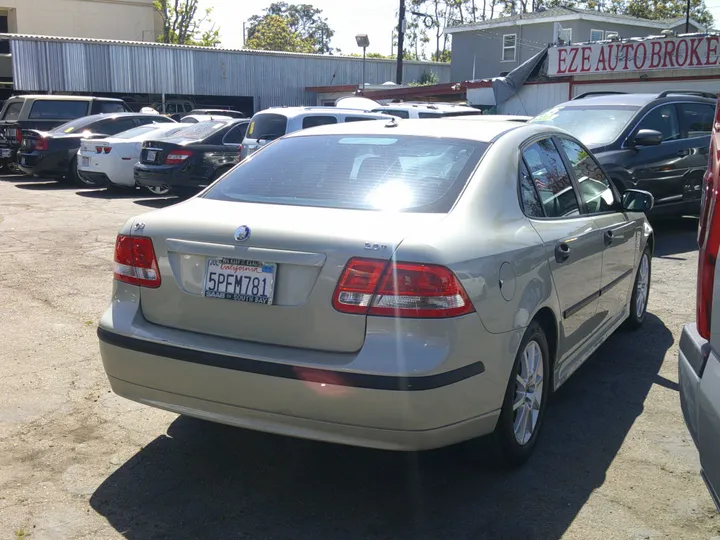 2005 SAAB 9-3 Image 7