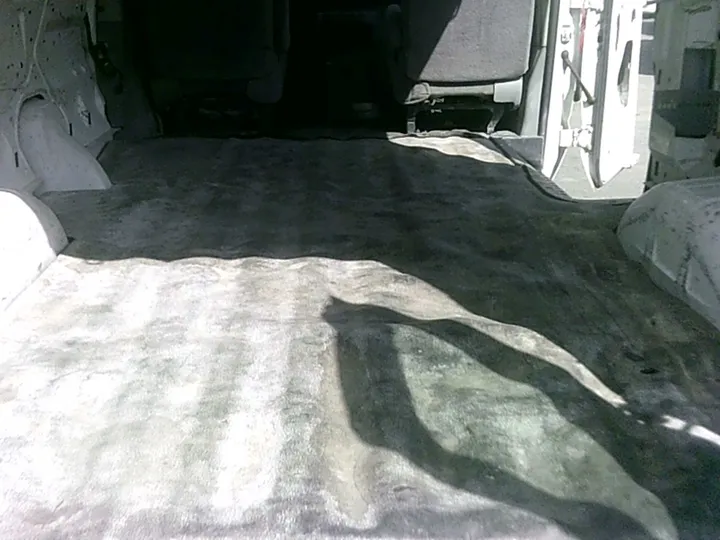 WHITE, 2005 FORD E150 SUPER DUTY CARGO Image 17