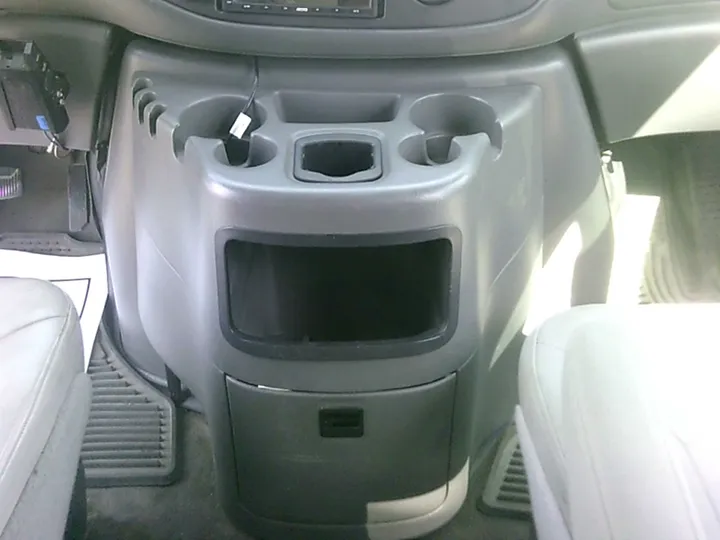 WHITE, 2005 FORD E150 SUPER DUTY CARGO Image 12